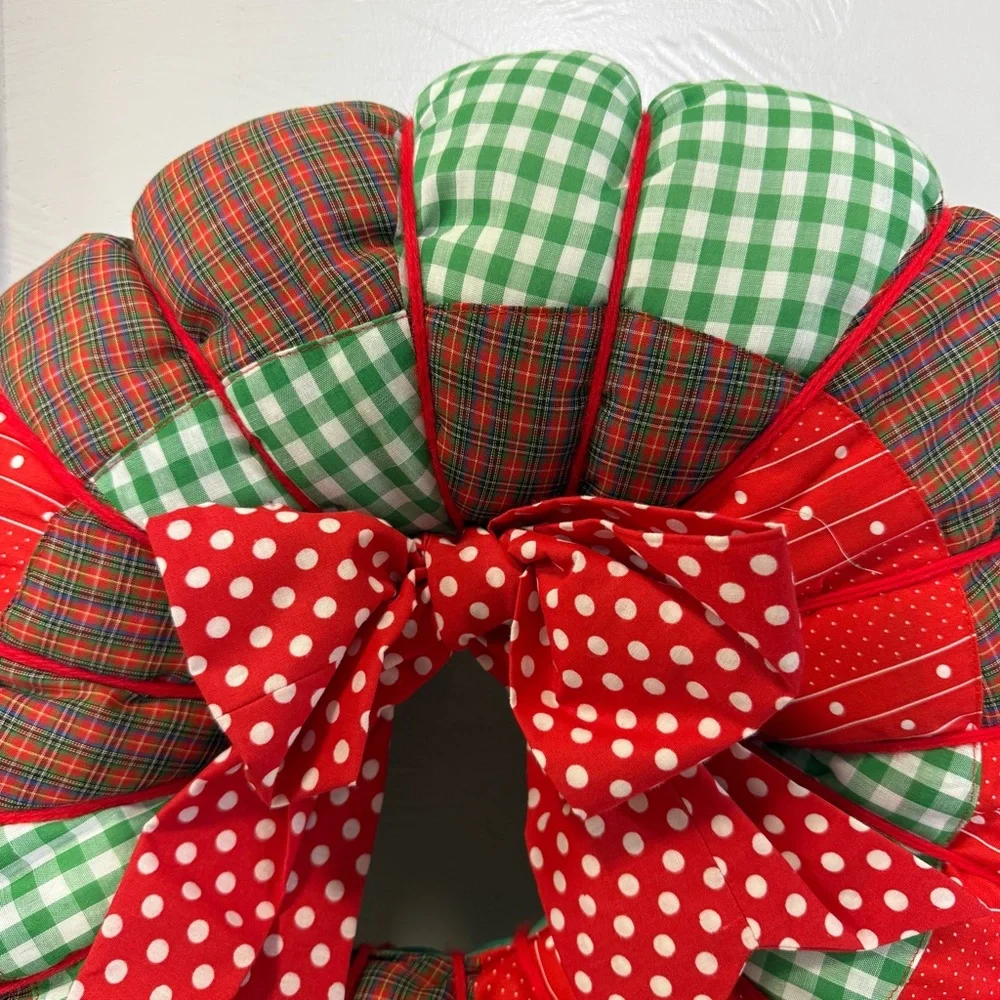 Handmade‎ Stuffed Fabric Cotton Wreath Christmas Holiday Red Green Bow Decor 20